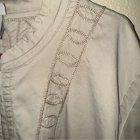 Venecia women’s plus 22/24 tan embellished jacket. Fall jacket work jacket comfy - Picture 6 of 16